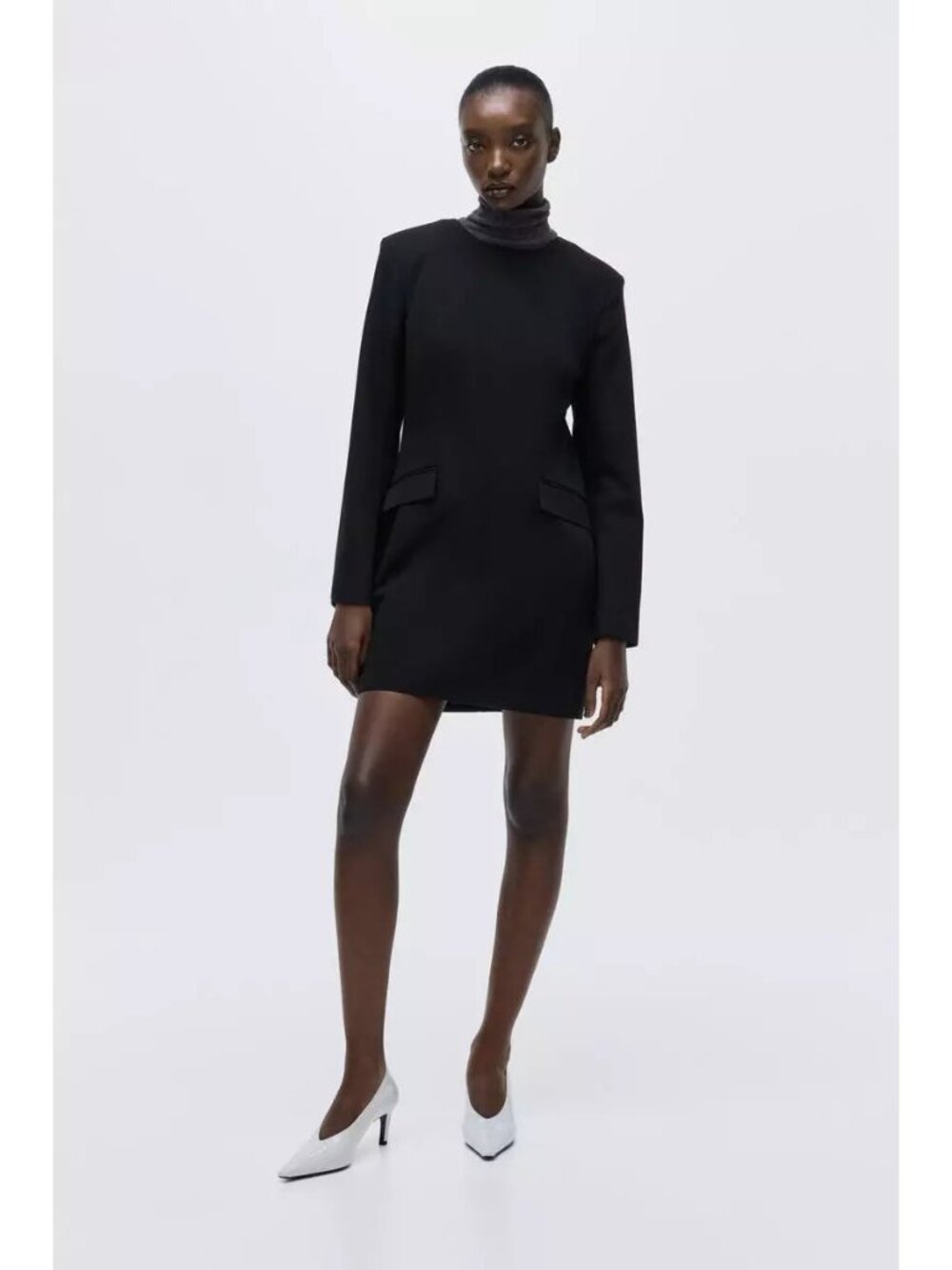 H&M Short Dress Size XXL Black Long-Sleeve Shift Back Zipper Pockets Round Neck